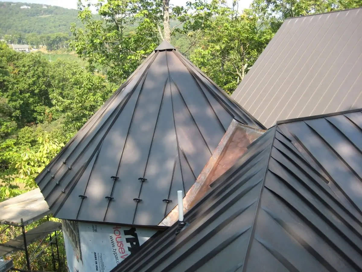 Professional Roof Tarp Installation by Craftsman Roofing in Spice Ranch